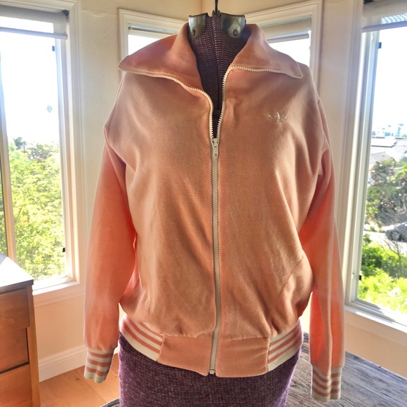 Just peachy🍑, vintage velour, Adidas jacket. - Picture 8 of 8